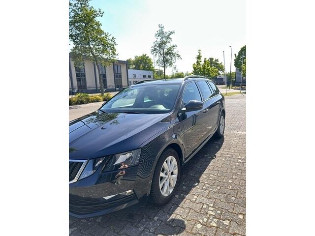 Skoda OCTAVIA 1.6 TDI Grt Amb Bns