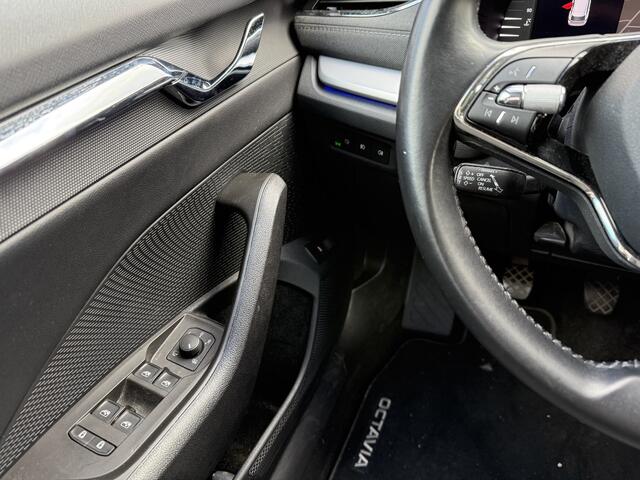 Skoda OCTAVIA Combi 110pk TSi Business Edition+ Camera | 18inch | Navi & CarPlay