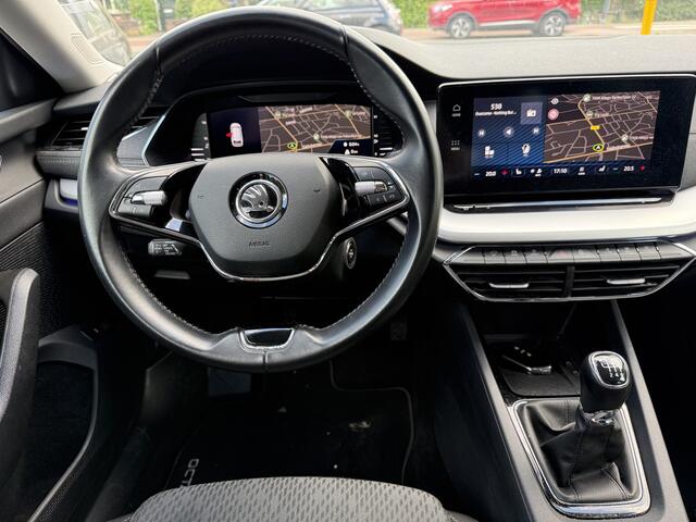 Skoda OCTAVIA Combi 110pk TSi Business Edition+ Camera | 18inch | Navi & CarPlay