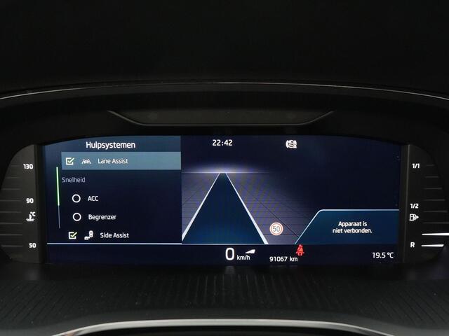 Skoda OCTAVIA Combi 1.5 TSI 150 pk DSG Greentech Style | Panoramadak | Geheugenstoel | Head-up display | Adaptief onderstel | Stoel-/achterbankverwarming