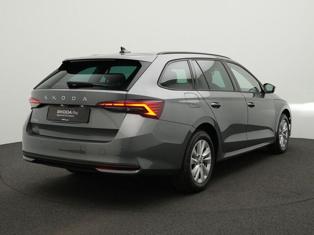 Skoda OCTAVIA Combi 1.5 e-TSI 150 pk DSG Selection | Achteruitrijcamera | Stoelverwarming | Cruise Control