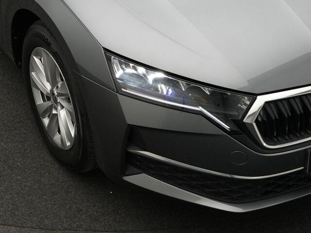 Skoda OCTAVIA Combi 1.5 e-TSI 150 pk DSG Selection | Achteruitrijcamera | Stoelverwarming | Cruise Control