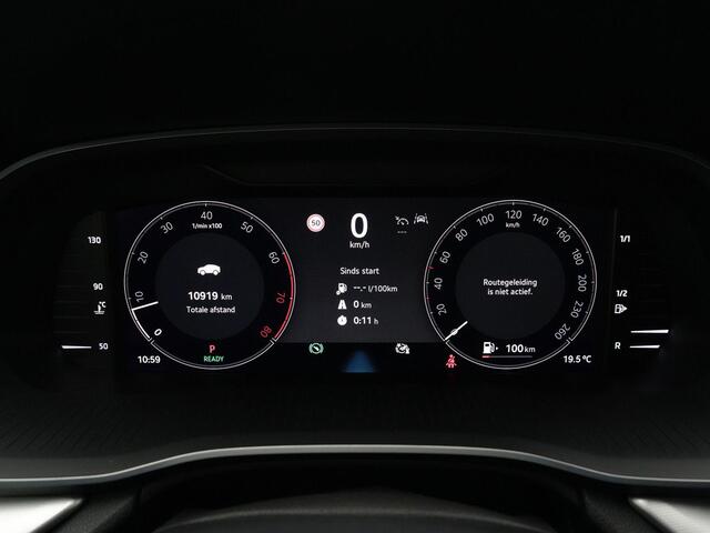 Skoda OCTAVIA Combi 1.5 e-TSI 150 pk DSG Business Edition | Achteruitrijcamera | Stoelverwarming | Apple Carplay / Android Auto