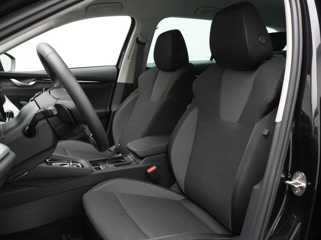 Skoda OCTAVIA Combi 1.5 e-TSI 150 pk DSG Business Edition | Achteruitrijcamera | Stoelverwarming | Apple Carplay / Android Auto
