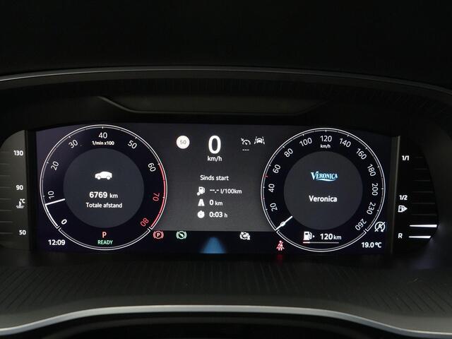 Skoda OCTAVIA Combi 1.5 e-TSI 150 pk DSG Business Edition | Achteruitrijcamera | Stoelverwarming | Apple Carplay / Android Auto