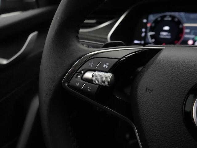Skoda OCTAVIA Combi 1.5 TSI 150 pk DSG MHEV Business Edition | Matrix LED | Leder/alcantara | Navigatie | Achteruitrijcamera | Adaptive Cruise