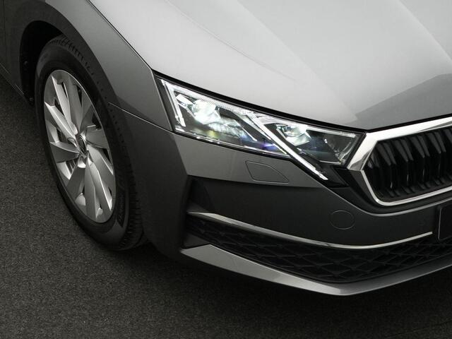 Skoda OCTAVIA Combi 1.5 TSI 150 pk DSG MHEV Business Edition | Matrix LED | Leder/alcantara | Navigatie | Achteruitrijcamera | Adaptive Cruise