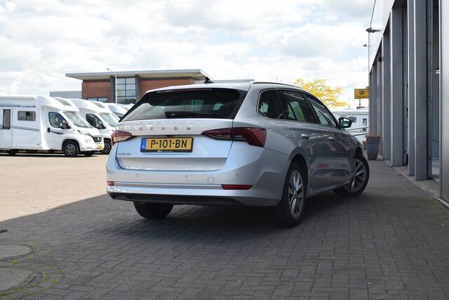 Skoda OCTAVIA Combi 1.5 TSI First Edition | Apple CarPlay | Stoelverw. | Virtual | Camera