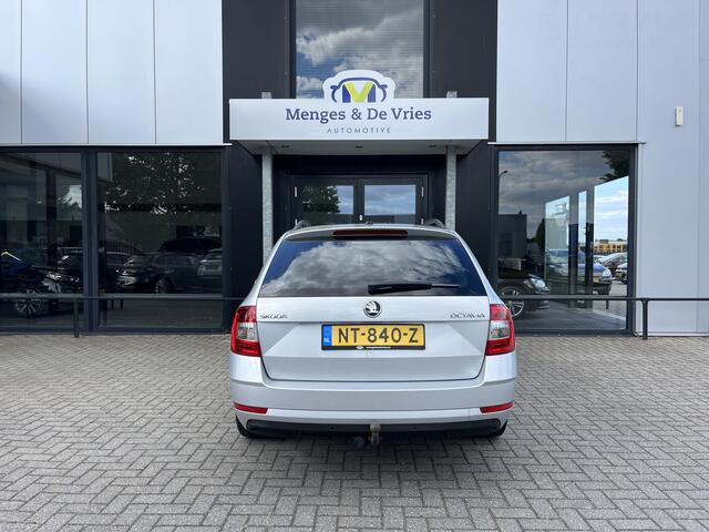 Skoda OCTAVIA Combi 1.0 TSI Greentech Ambition Business Airco ECC | Trekhaak | Stoelverwarming | Navigatie | NAP | Cruise Control | Isofix | Parkeersensoren