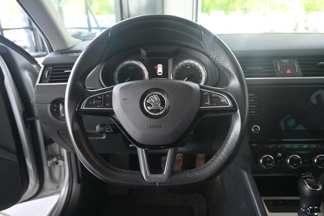 Skoda OCTAVIA Combi 1.0 TSI Greentech Ambition Business Automaat Navigatie Rijklaarprijs Inruil Mogelijk!