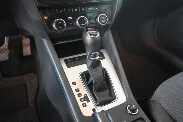 Skoda OCTAVIA Combi 1.0 TSI Greentech Ambition Business Automaat Navigatie Rijklaarprijs Inruil Mogelijk!