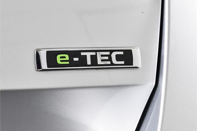 Skoda OCTAVIA Combi 1.5 e-TSI 150 PK Business Edition - Automaat | Trekhaak | Cruise | Stoelverw. | PDC | Camera | NAV + App. Connect ECC | LM 17" |