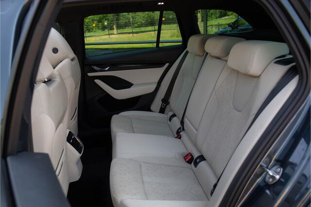Skoda OCTAVIA Combi 1.4 TSI iV PHEV Business Edition Plus , Pano dak, Adap. cruise, Stoel/stuurverwarming,