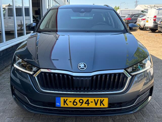Skoda OCTAVIA Combi 1.0 e-TSI Business Edition | Digital Cockpit | Stoelverwarming | PDC