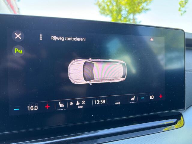 Skoda OCTAVIA Combi 1.0 e-TSI Business Edition | Digital Cockpit | Stoelverwarming | PDC
