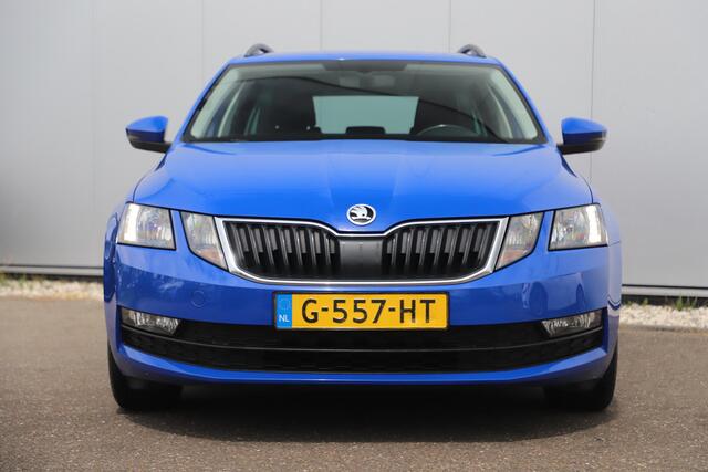 Skoda OCTAVIA Combi 1.0 TSI Business Edition Trekhaak Navigatie Clima Stoelverwarming Cruise 16 inch LMV Carplay Android Parkeersensor