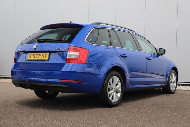 Skoda OCTAVIA Combi 1.0 TSI Business Edition Trekhaak Navigatie Clima Stoelverwarming Cruise 16 inch LMV Carplay Android Parkeersensor