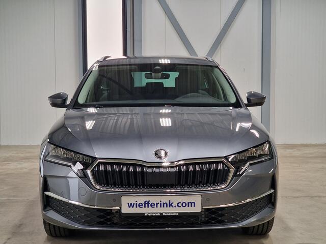 Skoda OCTAVIA Combi 1.5 TSI MHEV 150pk Facelift | Infotainment Pack | Trekhaak | Travel Pack |