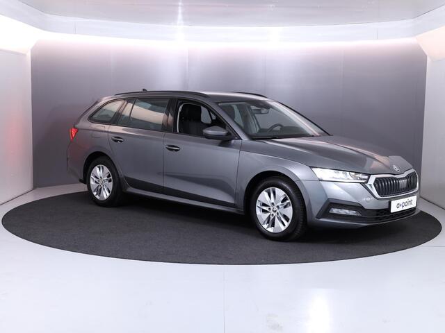 Skoda OCTAVIA Combi 1.0 TSI Business Edition 110 PK | Navigatie | Trekhaak | Parkeersensoren | Automatische airco |