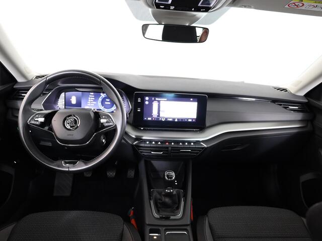 Skoda OCTAVIA Combi 1.0 TSI Business Edition 110 PK | Navigatie | Trekhaak | Parkeersensoren | Automatische airco |