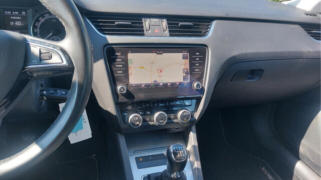 Skoda OCTAVIA Combi 1.0 TSI Greentech Ambition Business CLIMA/NAVI BJ 2019