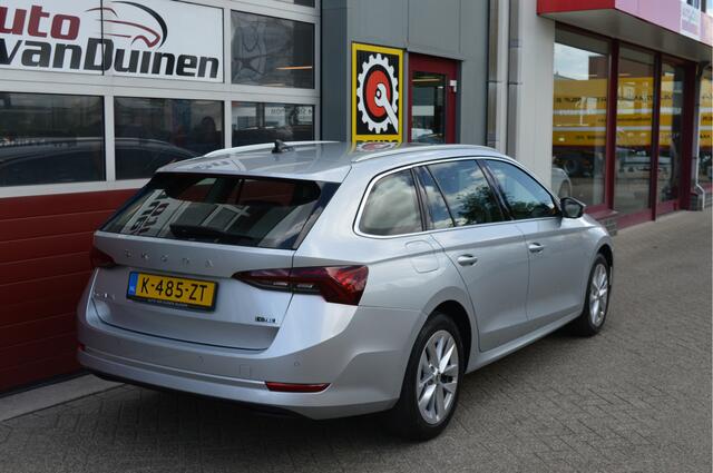 Skoda OCTAVIA Combi 1.5 e-TSI Business Edition O.a: PDC, Navi, Carplay, ACC, Clima, Rijklaar, Etc. All-in prijs!