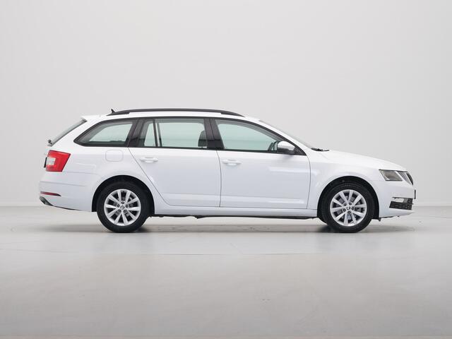 Skoda OCTAVIA Combi 1.5 TSI 150pk DSG Greentech Ambition Navigatie Carplay Clima Pdc Cruise DAB