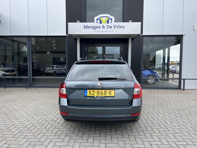 Skoda OCTAVIA Combi 1.0 TSI Greentech Ambition Business Airco ECC | Automaat | Trekhaak | Adaptive Cruise Control |Stoelverwarming | NAP | Apple Carplay Android Auto