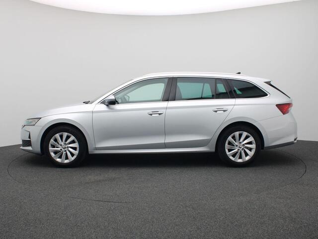 Skoda OCTAVIA Combi 1.5 TSI MHEV Business Edition Plus 150PK DSG Adaptieve Cruise Controle, Alarm, Achteruitrijcamera, Stoel-Stuurverwarming, Voorruitverwarming, Navi, Keyless, 17" LM Velgen