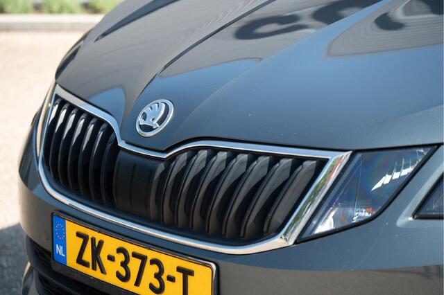 Skoda OCTAVIA Combi 1.0 TSI Ambition Business | Navi | PDC V+A | Trekhaak | AppConnect | Cruise | Stoelverw.