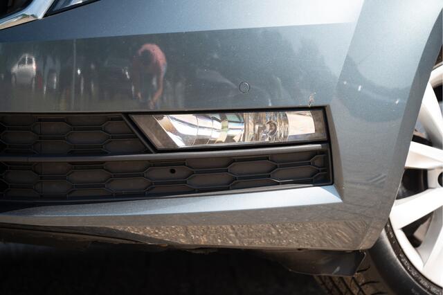 Skoda OCTAVIA Combi 1.0 TSI Ambition Business | Navi | PDC V+A | Trekhaak | AppConnect | Cruise | Stoelverw.
