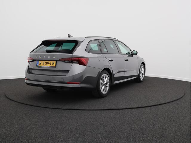 Skoda OCTAVIA Combi 1.0 TSI Sport Business/ trekhaak/ zeer mooi!