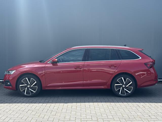 Skoda OCTAVIA Combi BWJ 2021 1.4 TSI iV PHEV 204 PK Business Edition Plus PLUG IN / PANORAMA / STUURVERW. / STOELVERW. VOOR + ACHTER / NAVI / CRUISE / CLIMA / LED / LMV / MULTIFUNCT. STUUR / PDC / KEYLESS / ISOFIX