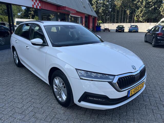 Skoda OCTAVIA Combi 1.0 TSI Business Edition Trekhaak