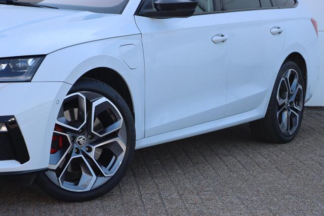 Skoda OCTAVIA Combi 1.4 TSI iV RS 245pk DSG6