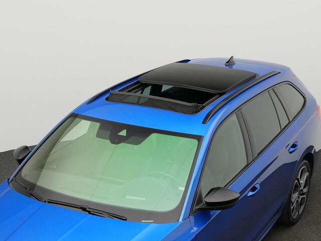 Skoda OCTAVIA Combi 1.4 TSI RS iV 245 pk DSG PHEV Business | Panoramadak | Leder/alcantara | Geheugen-/massagestoelen | Adaptief sportonderstel | Matrix LED | Stuur-/achterbankverwarming
