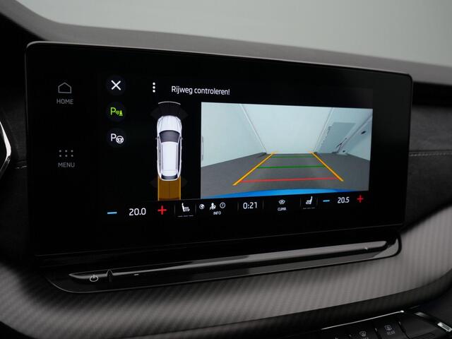 Skoda OCTAVIA Combi 1.4 TSI RS iV 245 pk DSG PHEV Business | Panoramadak | Leder/alcantara | Geheugen-/massagestoelen | Adaptief sportonderstel | Matrix LED | Stuur-/achterbankverwarming