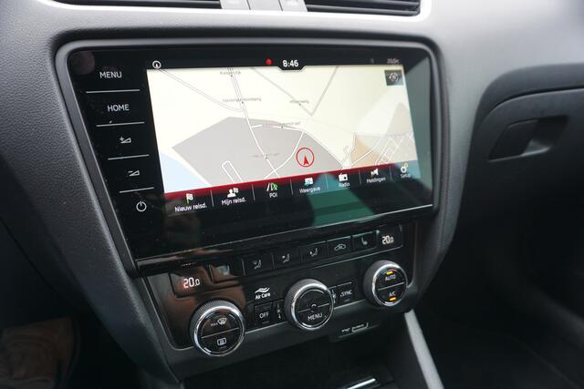 Skoda OCTAVIA Combi 1.0 TSI Style Business | LEDER | FULL LED | STOELVERW. | CANTON AUDIO |