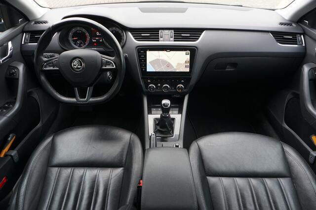 Skoda OCTAVIA Combi 1.0 TSI Style Business | LEDER | FULL LED | STOELVERW. | CANTON AUDIO |