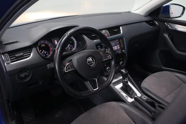 Skoda OCTAVIA 1.0 TSI Ambition Business | Panoramadak | Camera | Navi | Leder