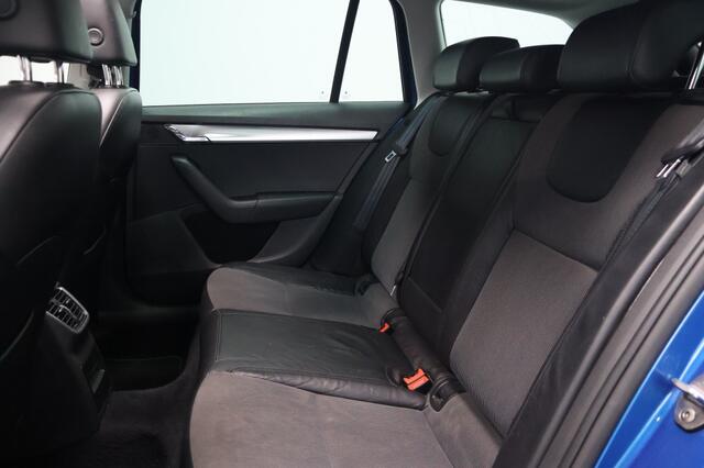 Skoda OCTAVIA 1.0 TSI Ambition Business | Panoramadak | Camera | Navi | Leder