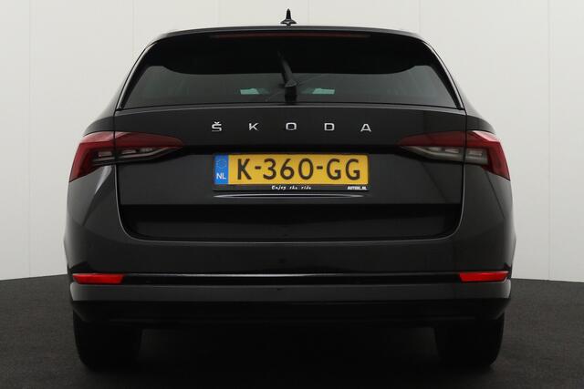 Skoda OCTAVIA Combi 1.0 e-TSI Sport Sportstoelen 18' LMV Carplay LED