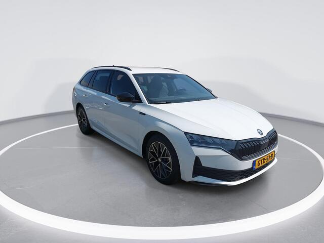Skoda OCTAVIA Combi 1.5 TSI 150pk DSG MHEV Sportline Business · Apple/Android Car Play · Camera · Keyless · Elek. Achterklep · Sfeerverlichting · 17'' Inch ·