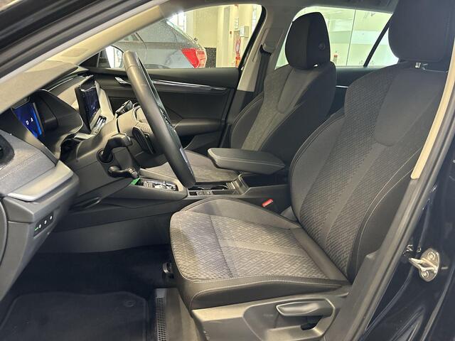 Skoda OCTAVIA Combi 1.0 e-Tsi 110pk DSG Business Edition Plus · Apple/Android Car Play · Navi · Sfeerverlichting · Elek. Achterklep · P-Sensoren · 17'' Inch ·