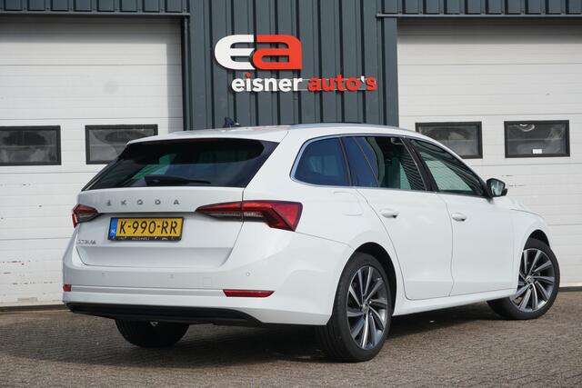 Skoda OCTAVIA Combi 1.0 TSI Style | PANORAMA DAK | STOELVERWARMING | METALLIC WIT |