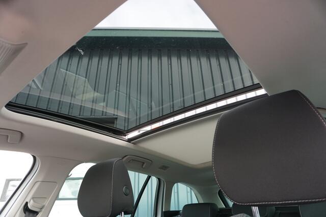Skoda OCTAVIA Combi 1.0 TSI Style | PANORAMA DAK | STOELVERWARMING | METALLIC WIT |