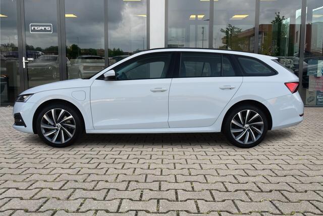 Skoda OCTAVIA Combi 1.4 TSI iV PHEV Business Edition | Dealer Onderhouden | Led | 18 Inch |