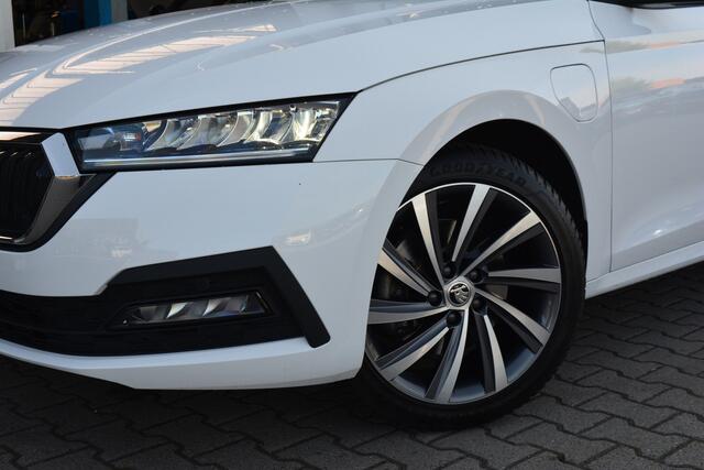 Skoda OCTAVIA Combi 1.4 TSI iV PHEV Business Edition | Dealer Onderhouden | Led | 18 Inch |