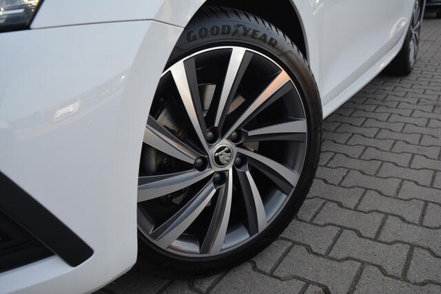 Skoda OCTAVIA Combi 1.4 TSI iV PHEV Business Edition | Dealer Onderhouden | Led | 18 Inch |