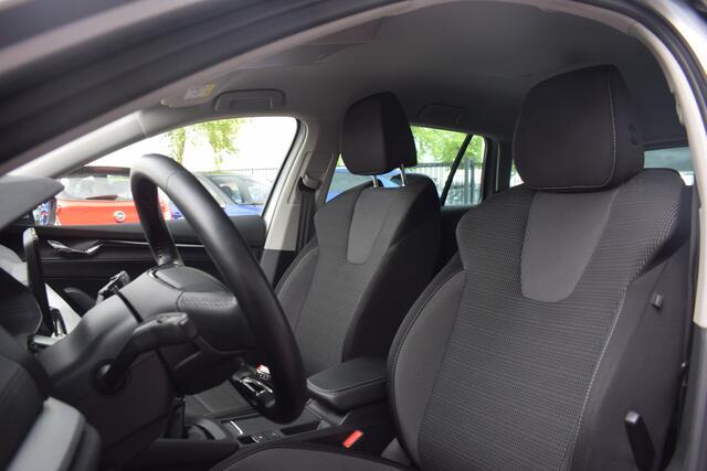 Skoda OCTAVIA Combi 1.0 TSI Business Edition | AppleCarplay | Navi | Parkeersensoren |
